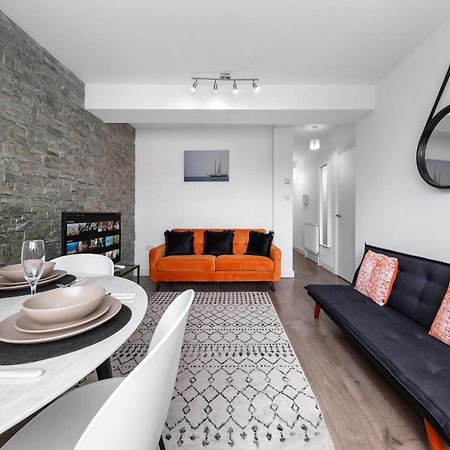 Central London Two Bedroom Serviced Apartment - Nine Elms Luxury Stay - Vauxhall & Westminster Exteriör bild