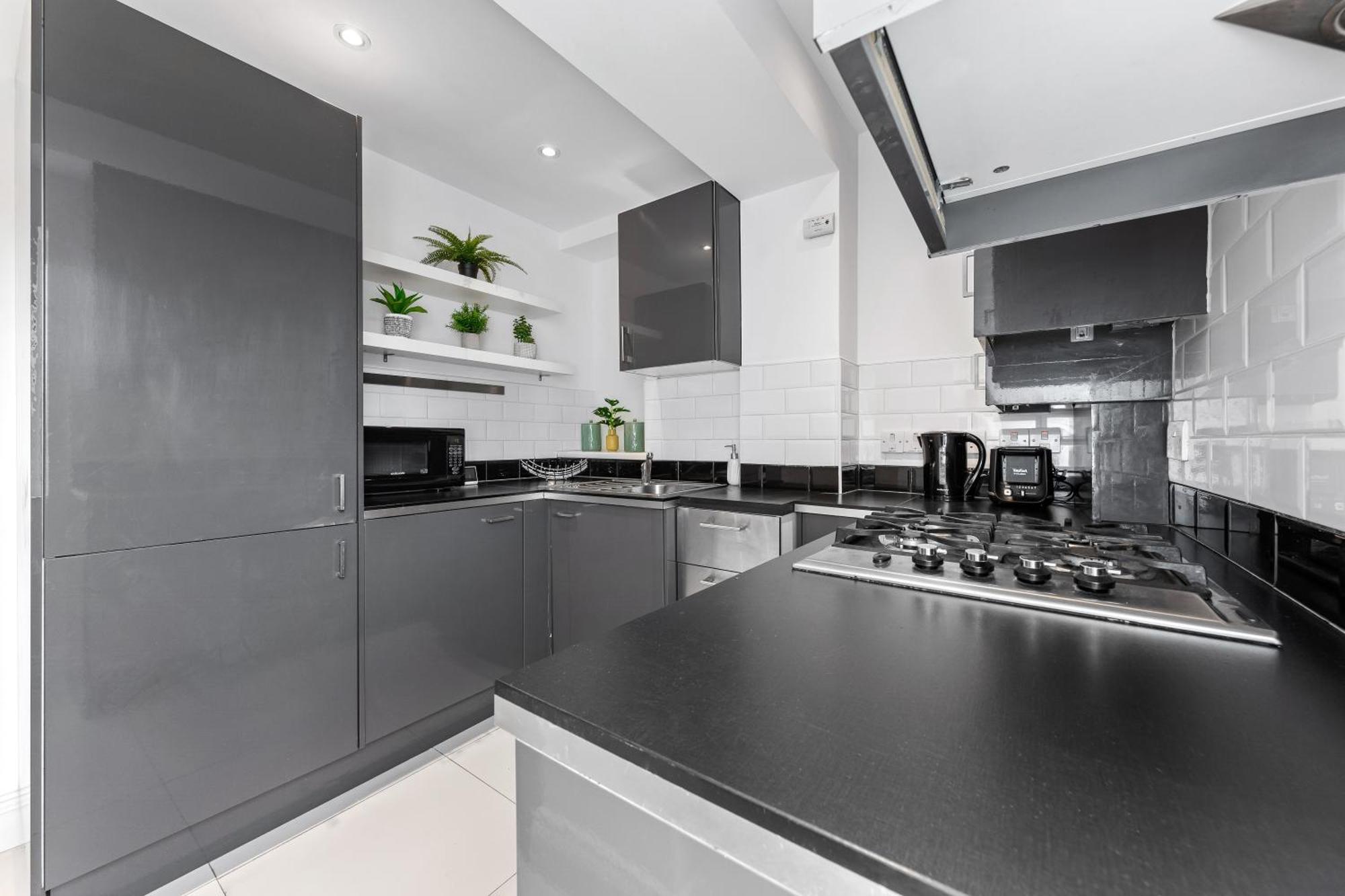 Central London Two Bedroom Serviced Apartment - Nine Elms Luxury Stay - Vauxhall & Westminster Exteriör bild