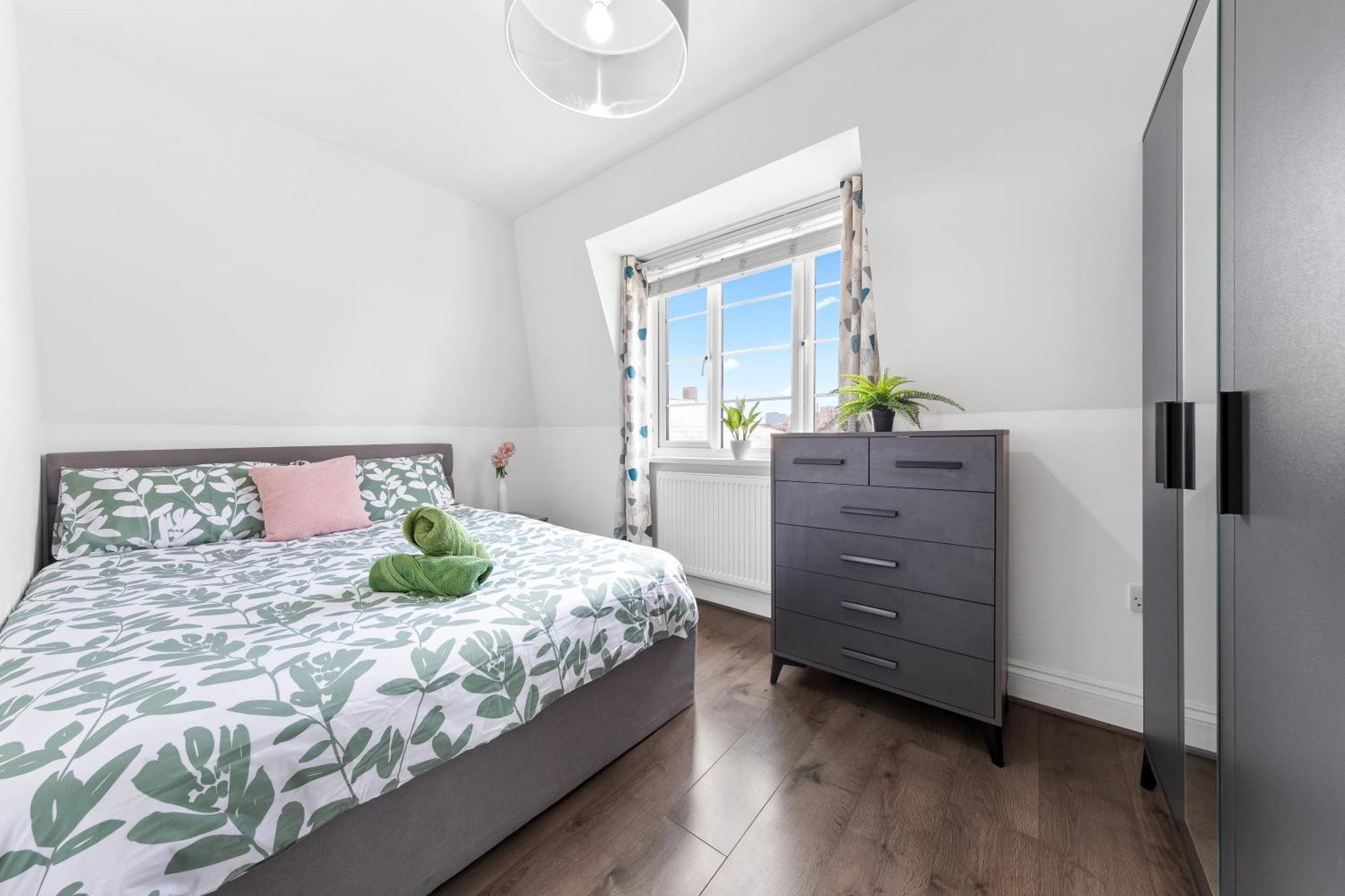 Central London Two Bedroom Serviced Apartment - Nine Elms Luxury Stay - Vauxhall & Westminster Exteriör bild