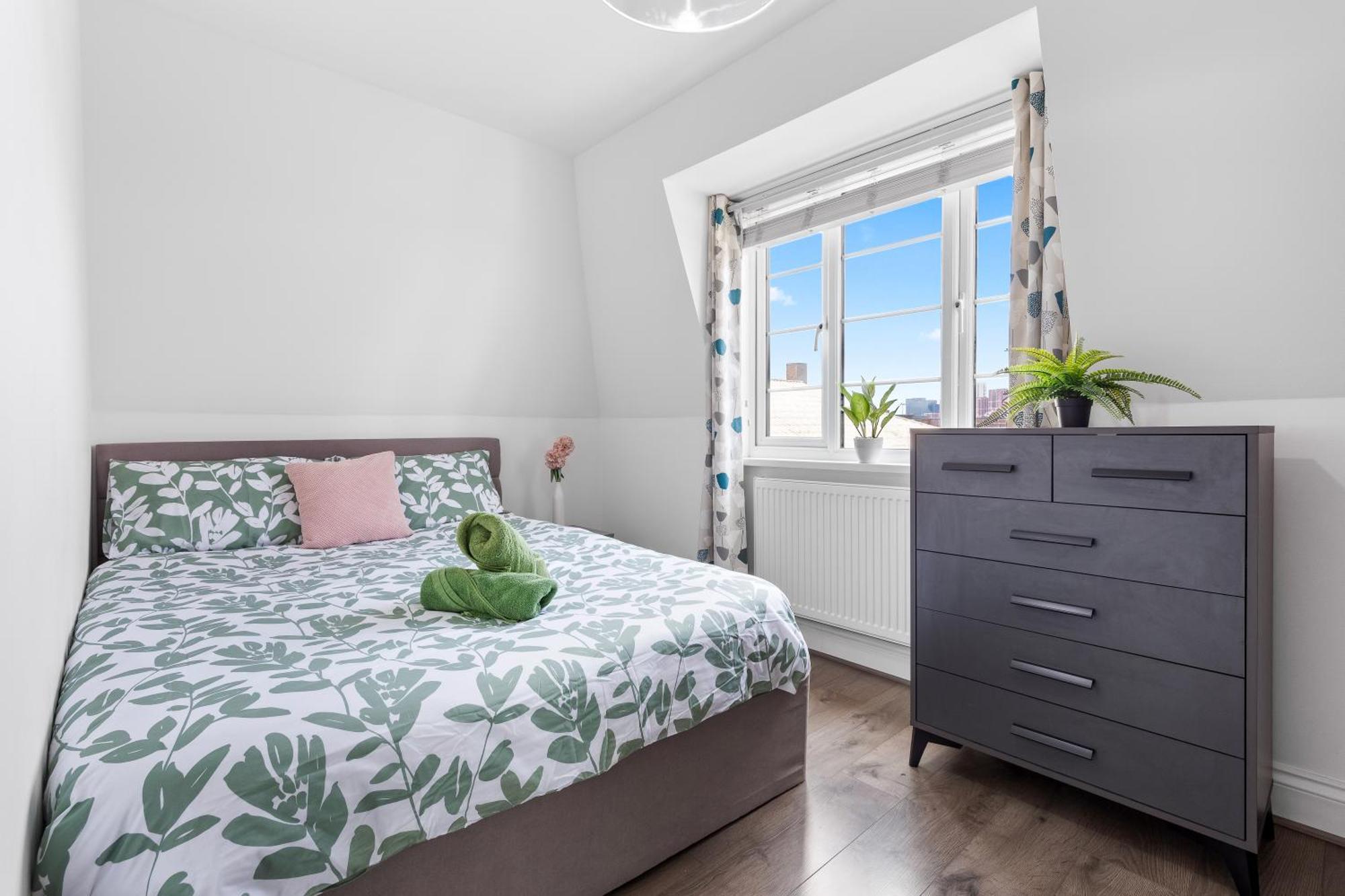 Central London Two Bedroom Serviced Apartment - Nine Elms Luxury Stay - Vauxhall & Westminster Exteriör bild